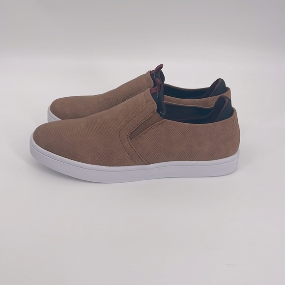 Kenneth Cole Reaction Indy Sneaker - Picture 2 of 4